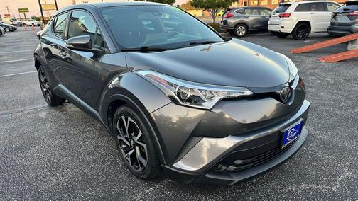 2019 Toyota C-HR XLE Sport Utility 4D