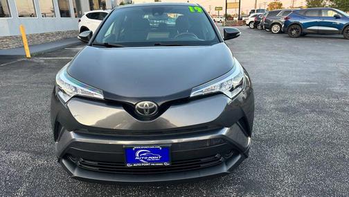 2019 Toyota C-HR XLE Sport Utility 4D