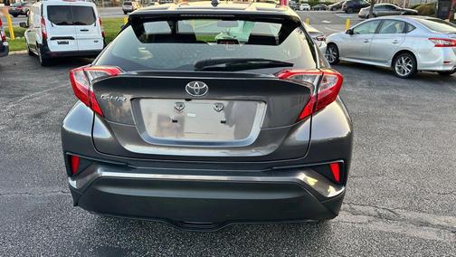 2019 Toyota C-HR XLE Sport Utility 4D