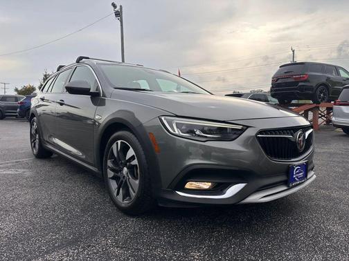2018 Buick Regal TourX Essence