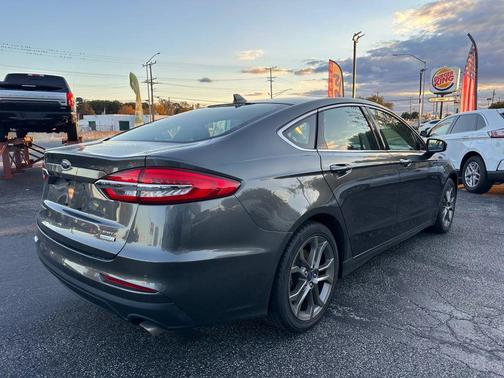 2019 Ford Fusion SEL