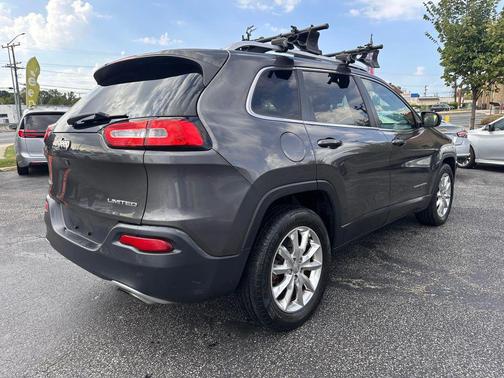2015 Jeep Cherokee Sport