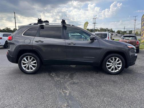 2015 Jeep Cherokee Sport