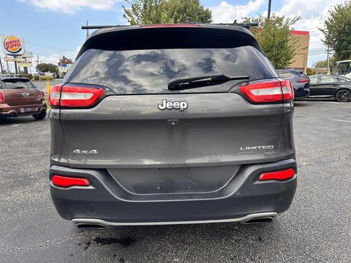 2015 Jeep Cherokee Sport