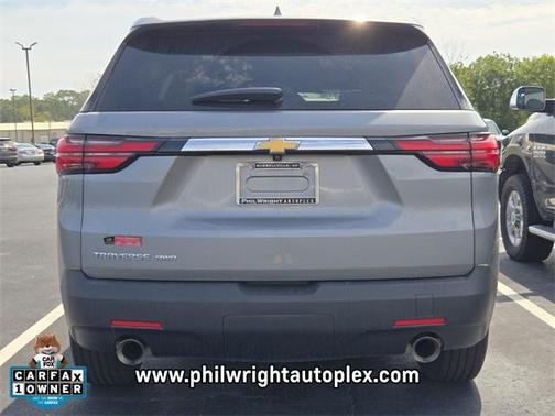 2023 Chevrolet Traverse LS