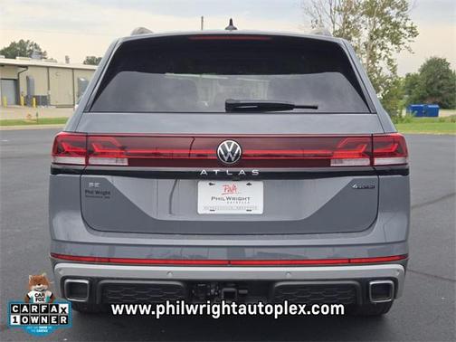 2024 Volkswagen Atlas 2.0T SE w/Technology 4MOTION