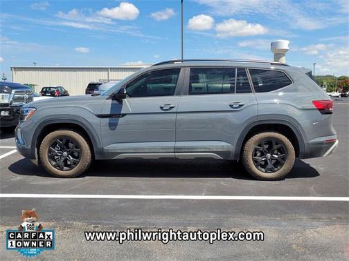 2024 Volkswagen Atlas 2.0T SE w/Technology 4MOTION