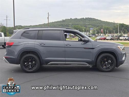 2024 Volkswagen Atlas 2.0T SE w/Technology 4MOTION