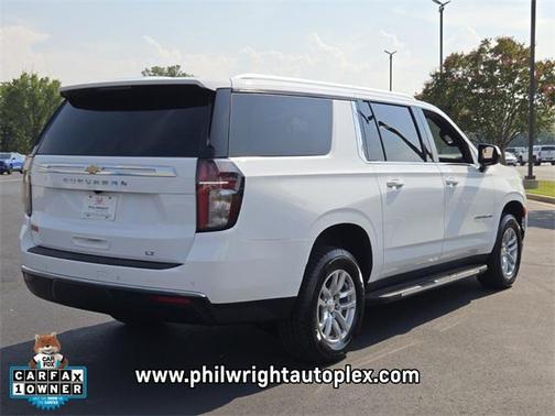 2023 Chevrolet Suburban LT