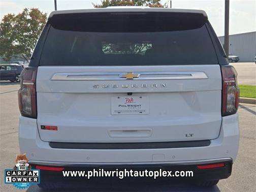 2023 Chevrolet Suburban LT
