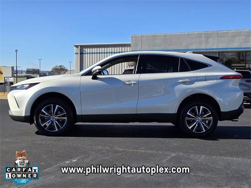 2022 Toyota Venza LE