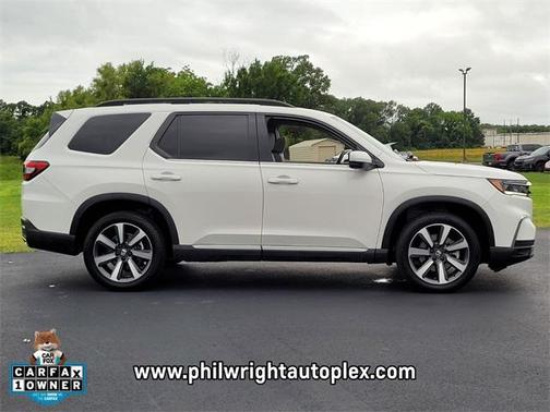 2023 Honda Pilot Touring 8-Passenger