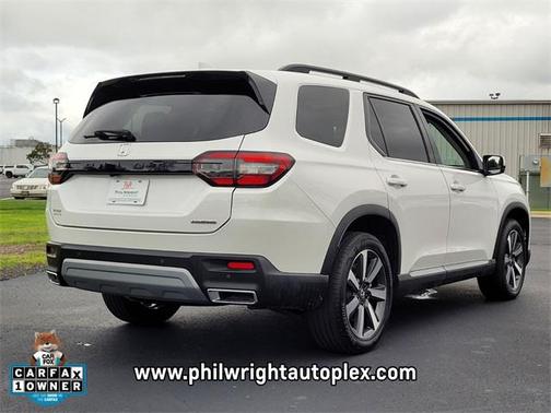 2023 Honda Pilot Touring 8-Passenger