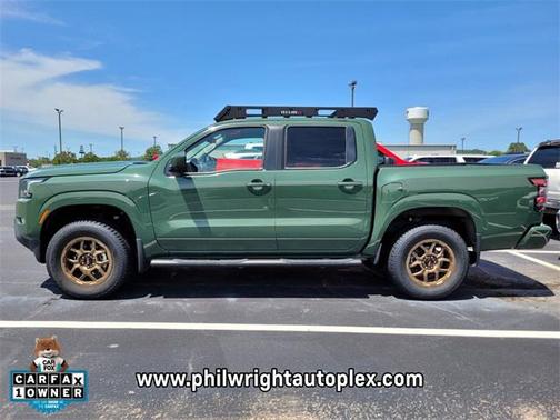 2024 Nissan Frontier SV