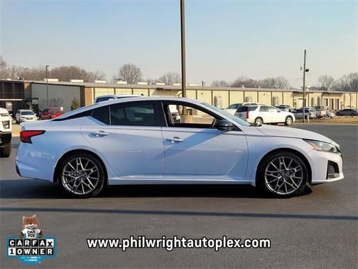 2023 Nissan Altima SR VC-Turbo FWD