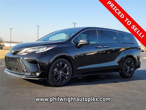 2023 Toyota Sienna XSE 7 Passenger