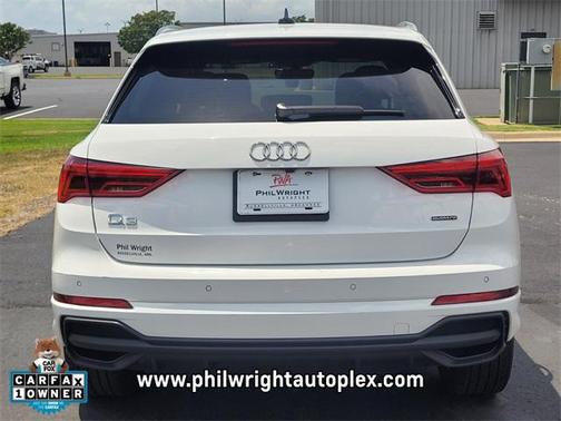 2024 Audi Q3 Premium 45 TFSI S line quattro Tiptronic