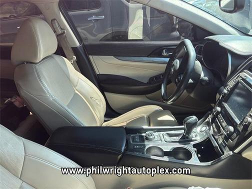 2016 Nissan Maxima 3.5 SV