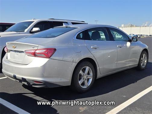 2022 Chevrolet Malibu FWD LT