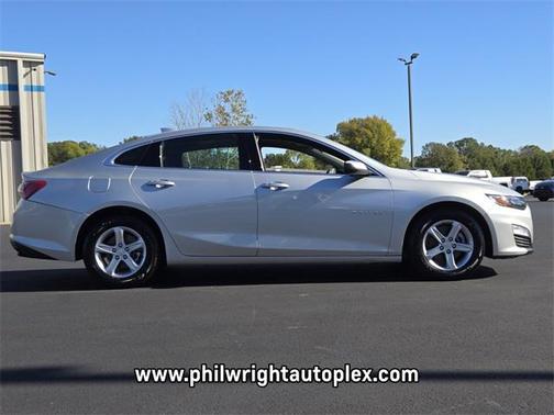 2022 Chevrolet Malibu FWD LT