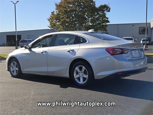 2022 Chevrolet Malibu FWD LT