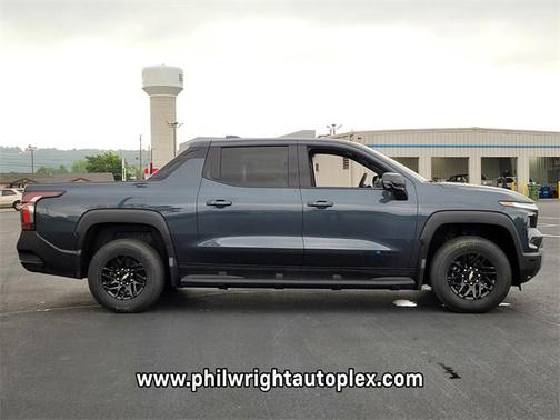 2025 Chevrolet Silverado EV LT