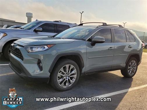 2019 Toyota RAV4 XLE Premium
