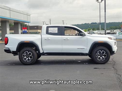 2025 GMC Canyon AT4