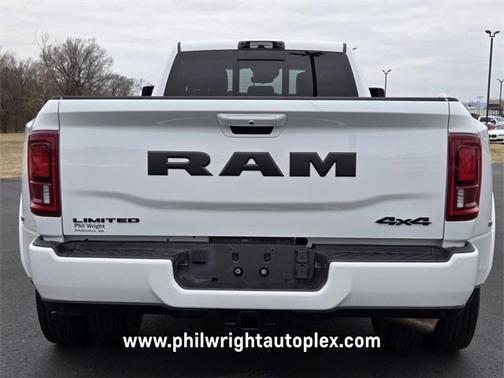 2026 RAM 3500 Limited Crew Cab 4x4 8' Box