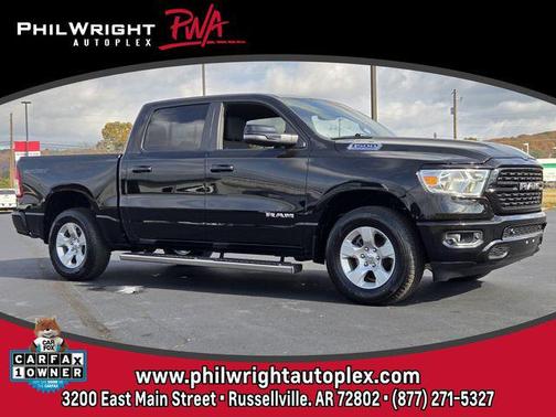 Diamond Black Crystal Pearlcoat 2023 RAM 1500 Big Horn/Lone Star Truck