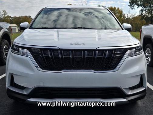 2024 Kia Carnival LX