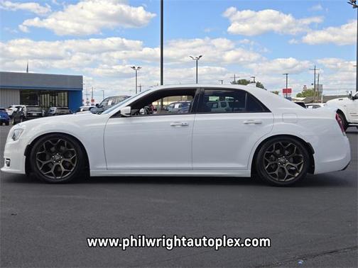 2019 Chrysler 300 S