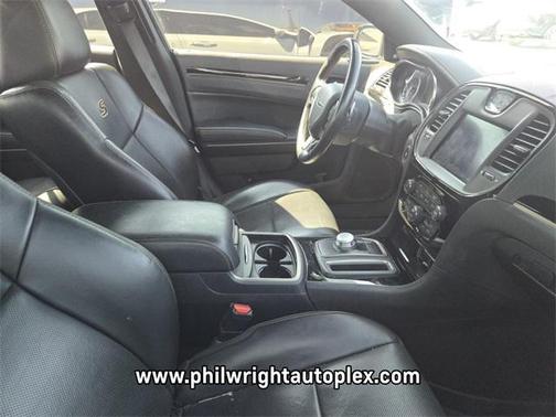 2019 Chrysler 300 S