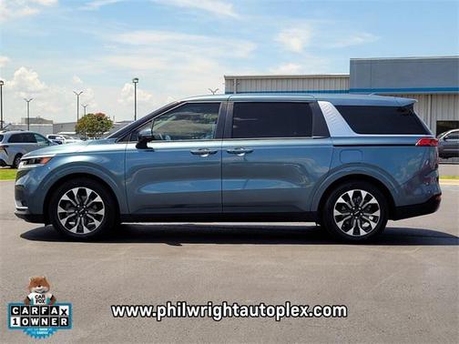2024 Kia Carnival EX