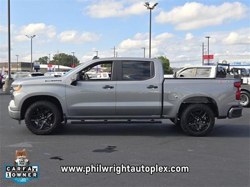 2024 Chevrolet Silverado 1500 Custom