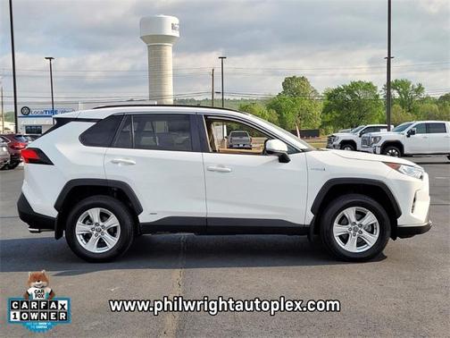 2021 Toyota RAV4 Hybrid XLE