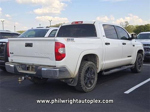 2018 Toyota Tundra SR5