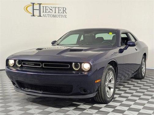 2015 Dodge Challenger SXT