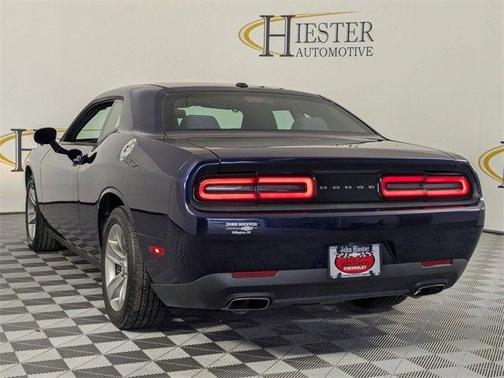 2015 Dodge Challenger SXT