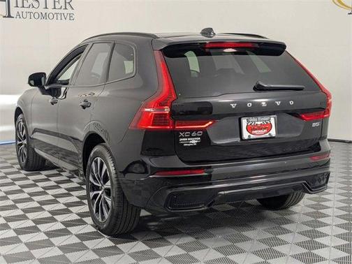 2025 Volvo XC60 B5 Plus