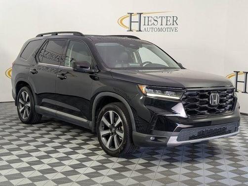 2023 Honda Pilot Touring 8-Passenger