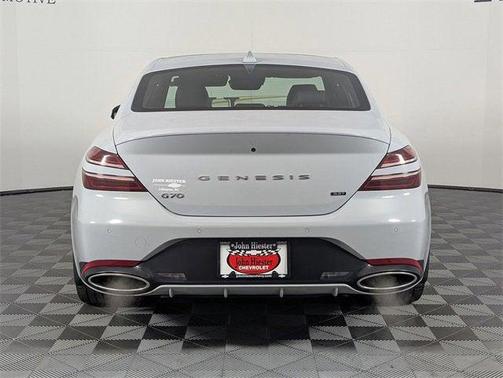 2022 Genesis G70 3.3T RWD