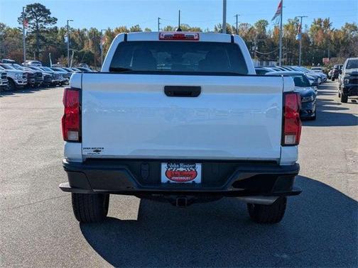 2024 Chevrolet Colorado WT