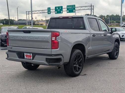 2025 Chevrolet Silverado 1500 Custom