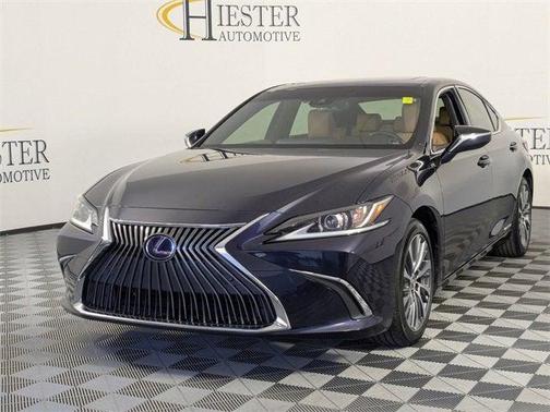 2019 Lexus ES 300h Base