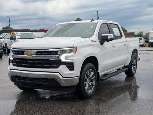 Summit White 2026 Chevrolet Silverado 1500 LT