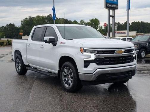 Summit White 2026 Chevrolet Silverado 1500 LT