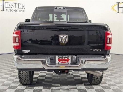 2023 RAM 2500 Laramie Crew Cab 4x4 6'4' Box