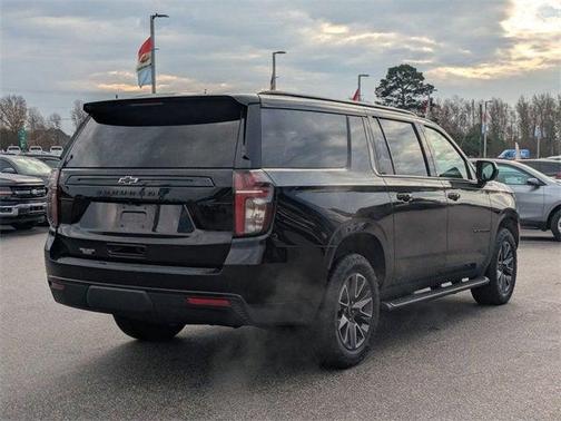 2023 Chevrolet Suburban 4WD Z71