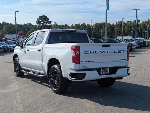 2025 Chevrolet Silverado 1500 Custom